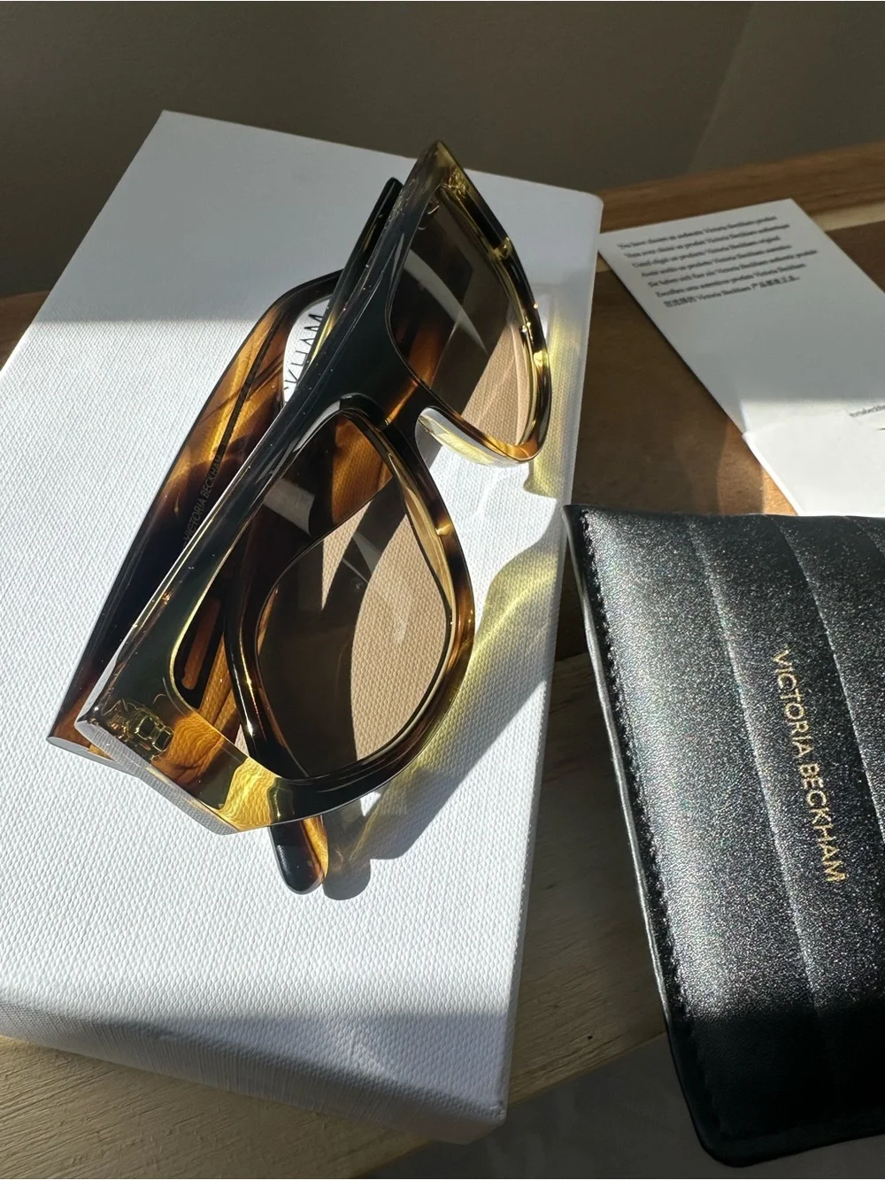 Victoria Beckham Tortoiseshell Sunglasses and Case Box